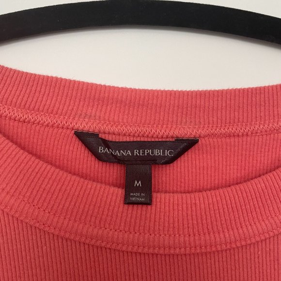 Banana Republic Ribbed Shrunken T-Shirt size medium women's. - Picture 5 of 11